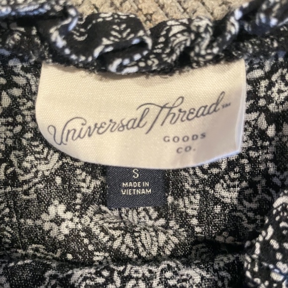 Universal Thread Tank - Picture 3 of 3